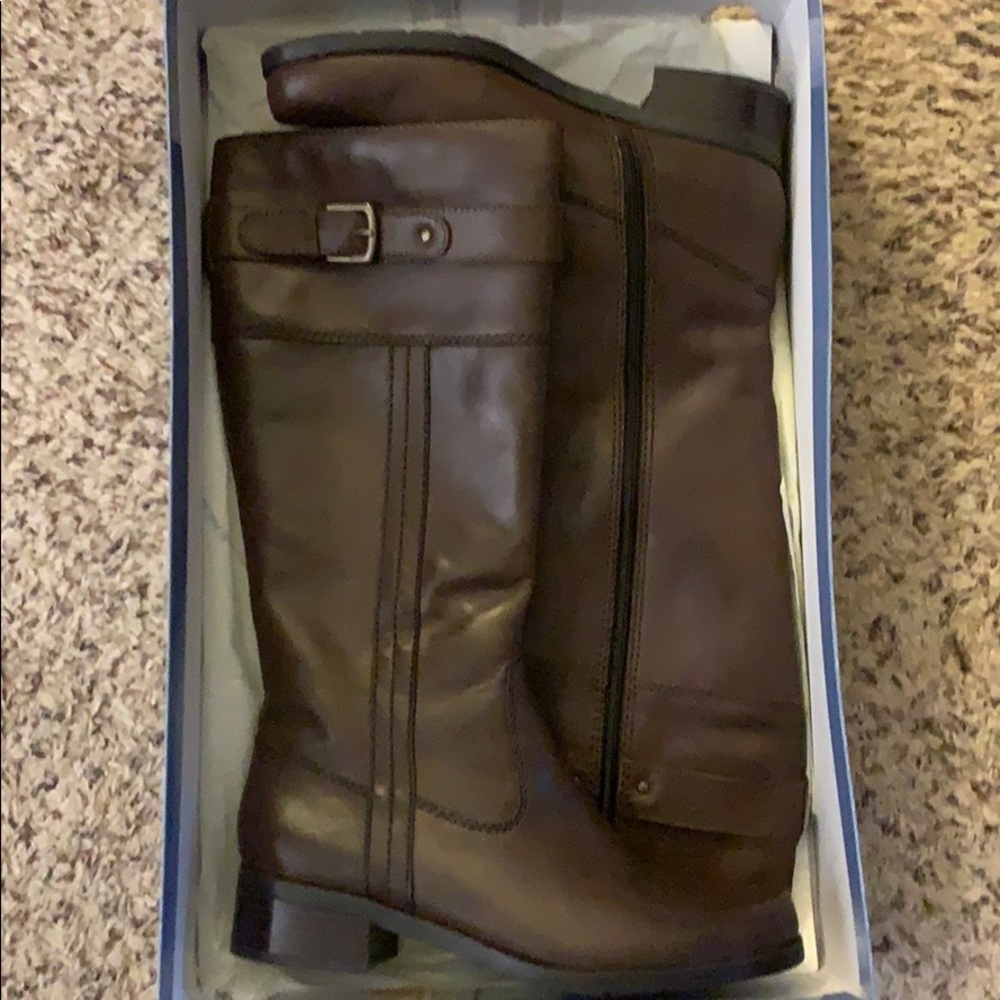 Boots. Brand new